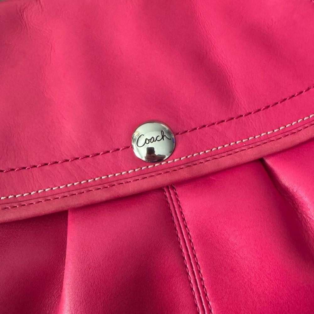 Hot Pink Vintage Y2K COACH Soho Shoulder Bag - Picture 3 of 10